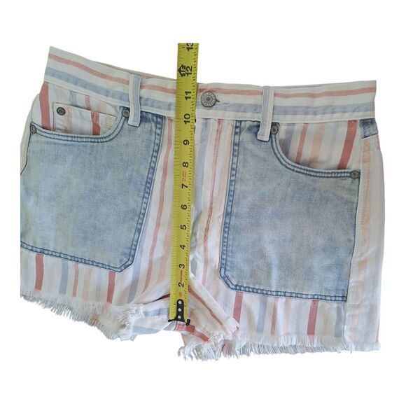 American Eagle High Rise Mom Jean Shorts Denim Pastel Striped Raw Hem Size 6 - Picture 5 of 13